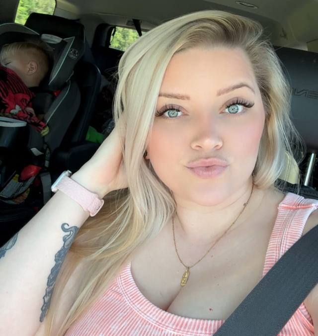 Looking For Friend With Benefits - Image 2